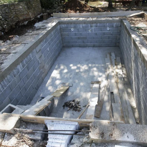 Swimming Pool Builder